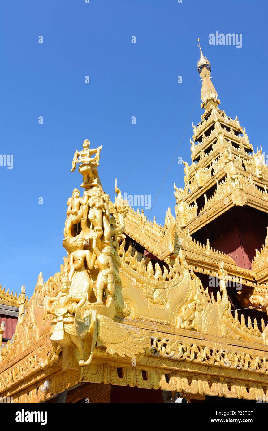 Bagan, Shwezigon Pagode, Dach Dekoration, Mandalay, Myanmar (Birma) Stockfoto
