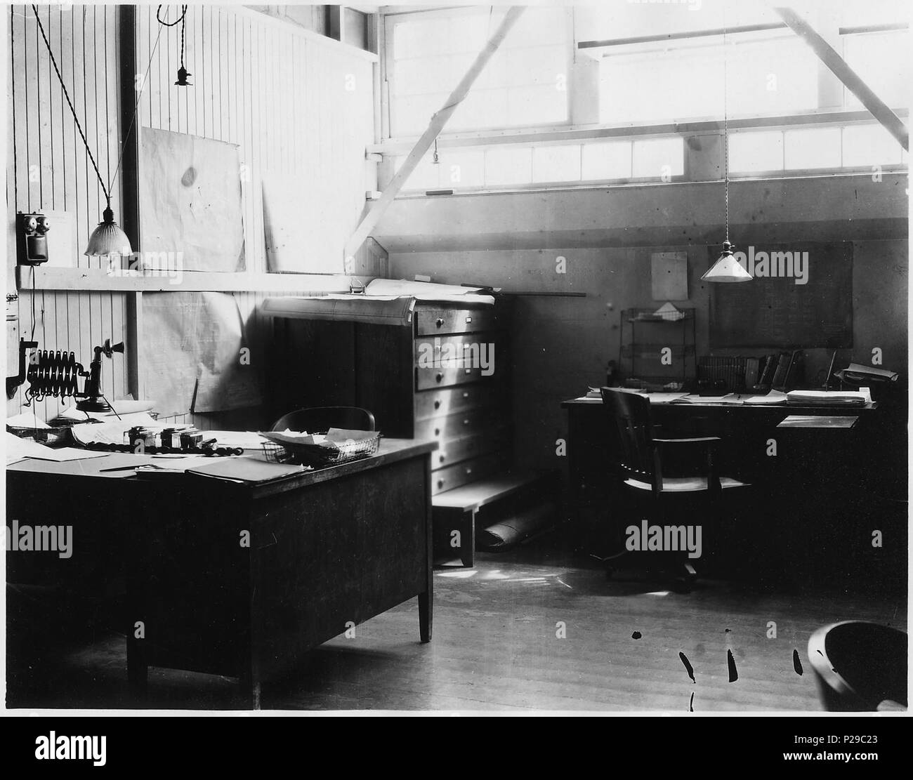 (E-Mail Verteilung und Archivierung Zimmer im Submarine Base, Los Angeles.) - Stockfoto