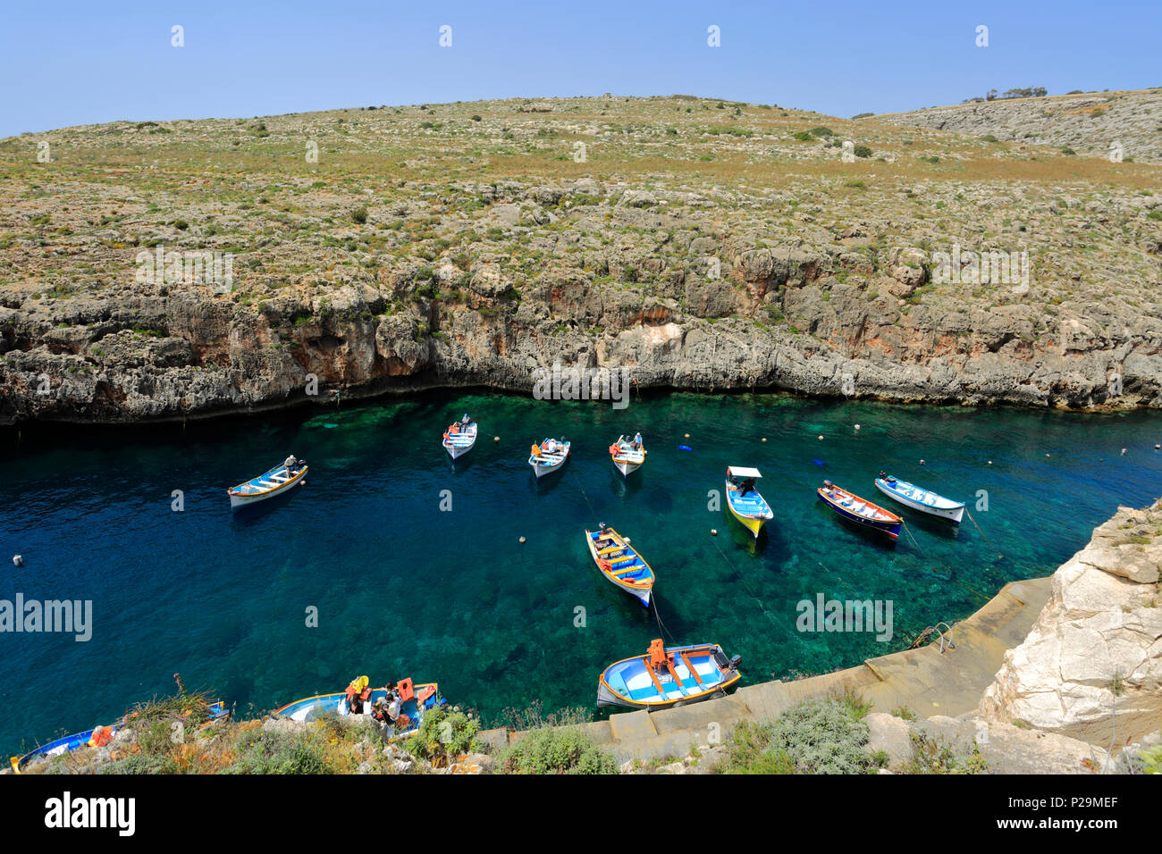 Touristische Ausflugsboote im Hafen von Wied iz-Zurrieq, Süd-Ost-Küste von Malta Stockfoto