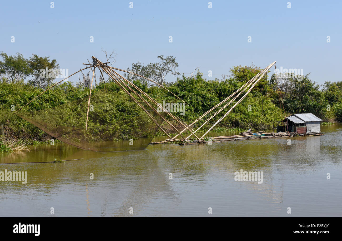 Fishnets, einem Nebenfluss des Flusses auf dem Tonle Sap See in Kambodscha Stockfoto