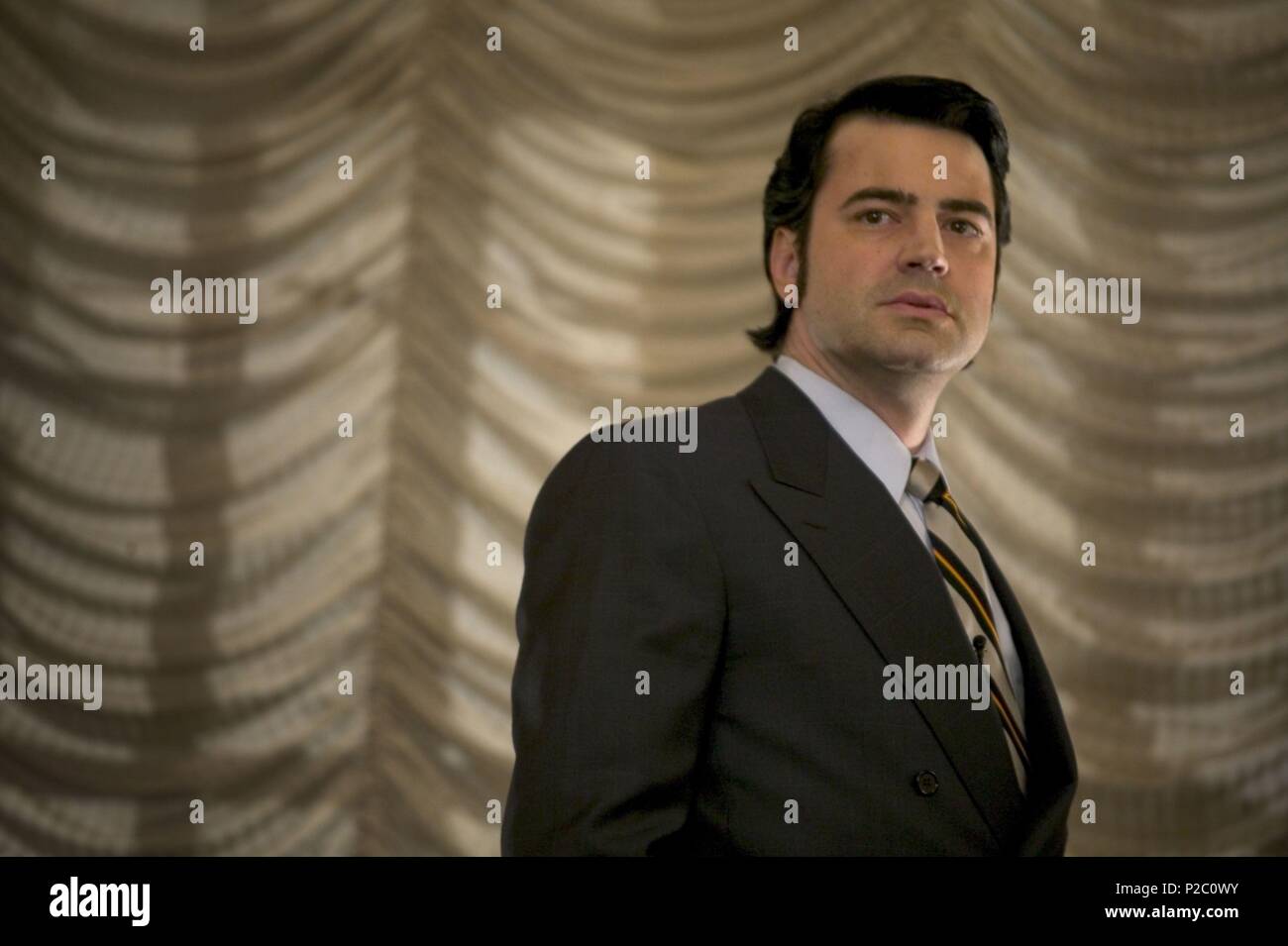 Original Film Titel: MUSIK INNERHALB. Englischer Titel: MUSIK INNERHALB. Regisseur: STEVEN SAWALICH. Jahr: 2007. Stars: RON LIVINGSTON. Credit: ARTICULUS ENTERTAINMENT/QUORUM Unterhaltung/Musik/Album mit Stockfoto