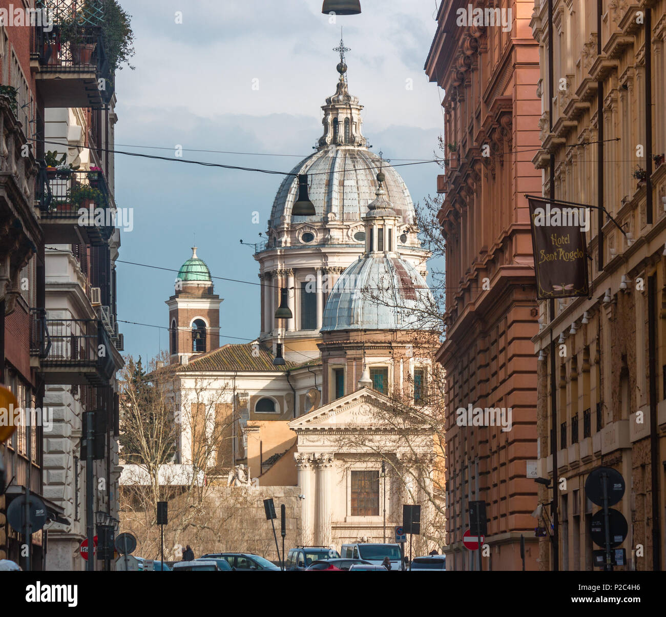 Blick auf die Kirche Kuppeln von Via Marianna Dionigi Stockfoto