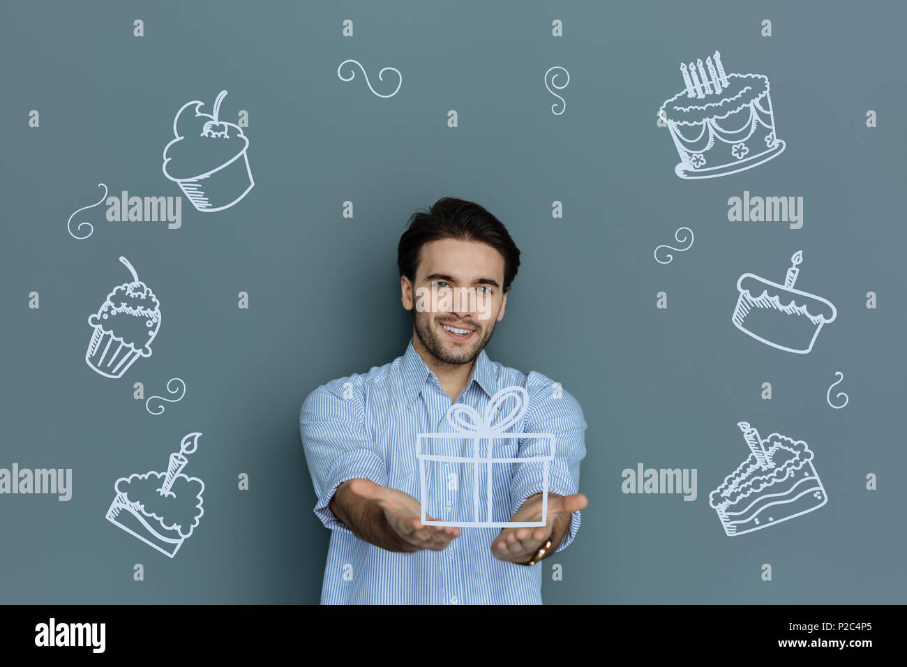 Guter Freund und lächelnd Ein wundervolles Geschenk Stockfoto
