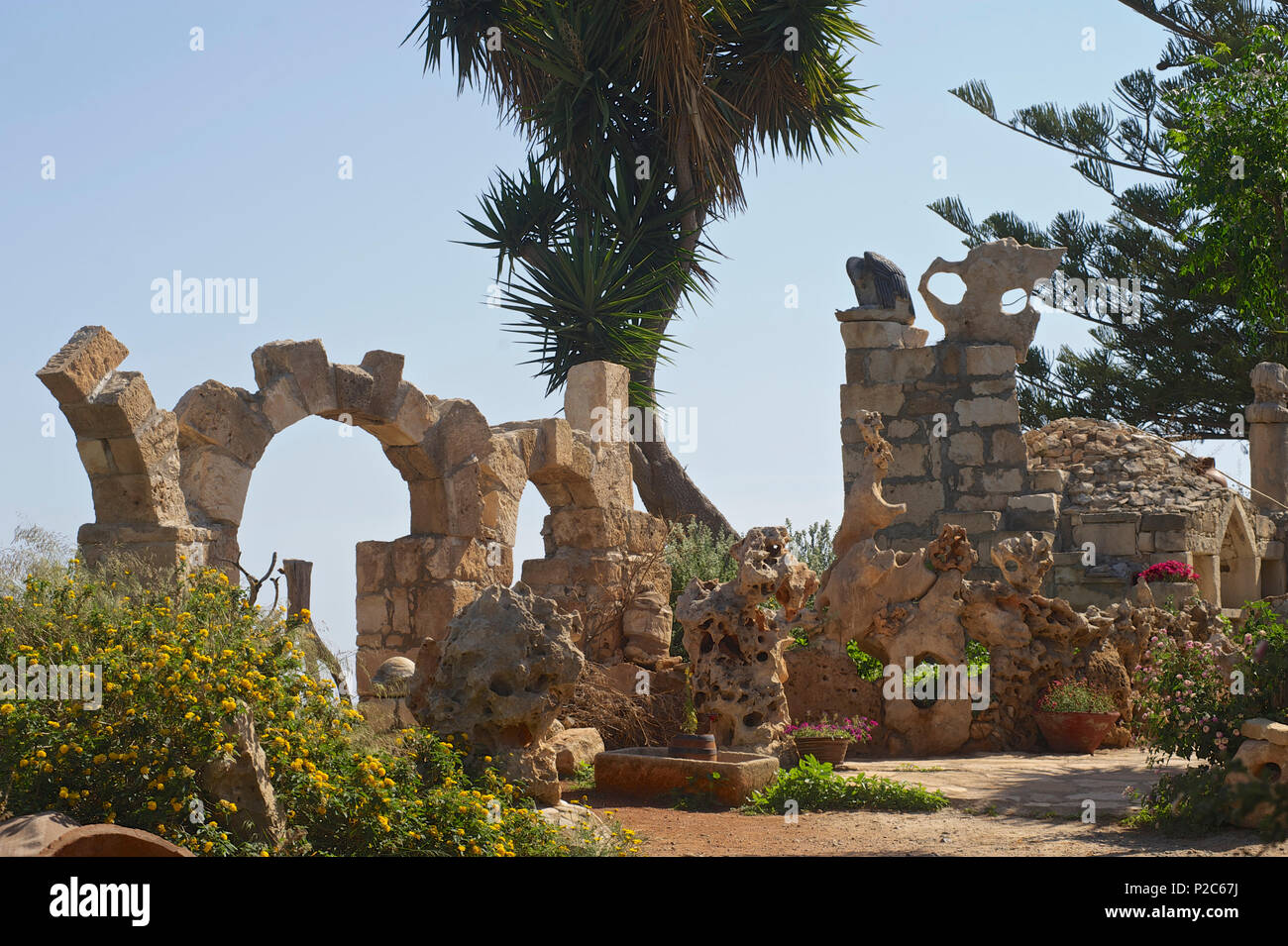 Die letzte Burg, Restaurant am Eingang der Avakas Schlucht, Halbinsel Akamas, Stadtviertel Paphos, Zypern Stockfoto