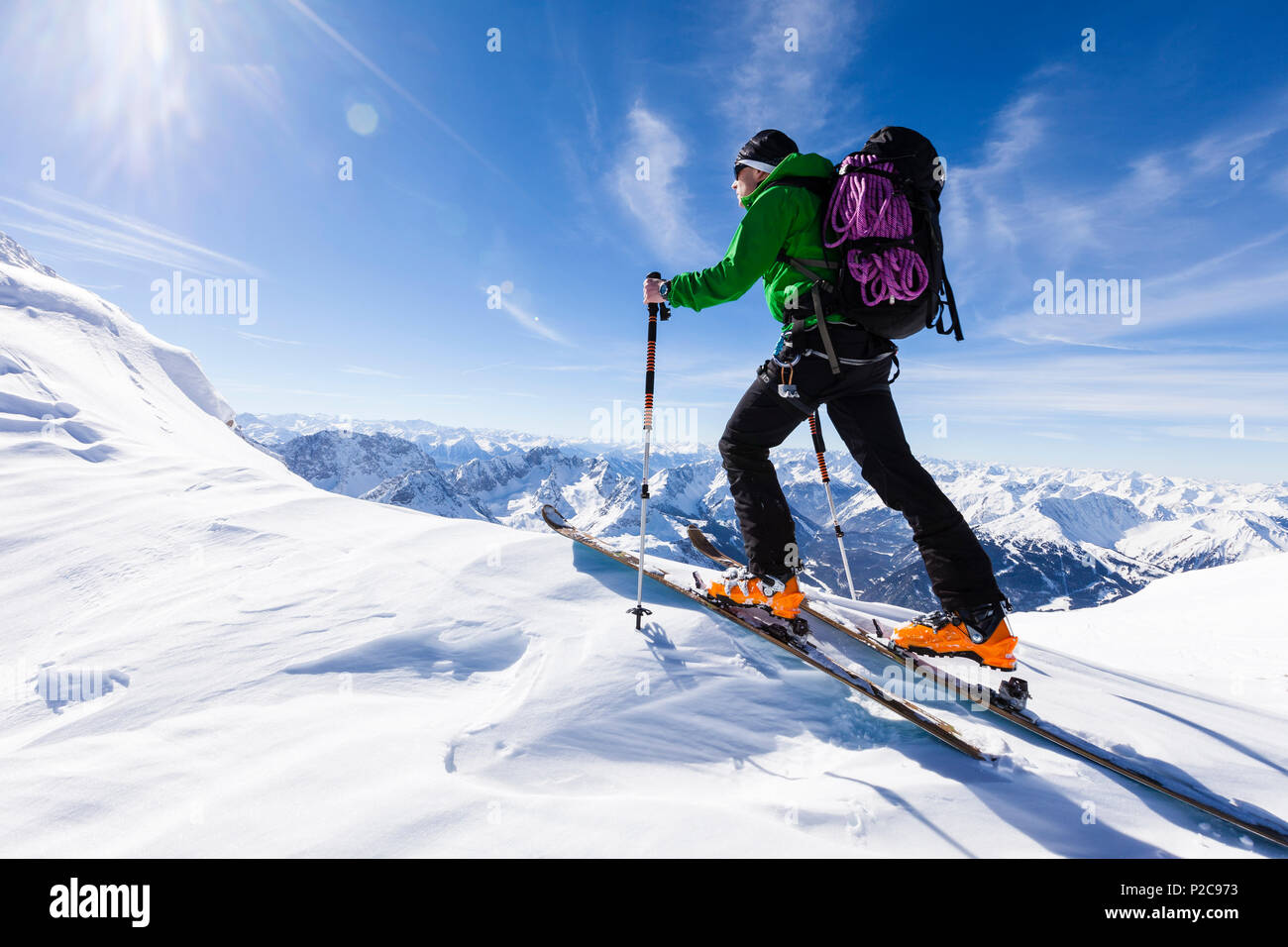 Ski Bergsteiger, schneefernerkopf/Zugspitze, Neue-Welt-Abfahrt, Ehrwald, Tirol, Österreich Stockfoto