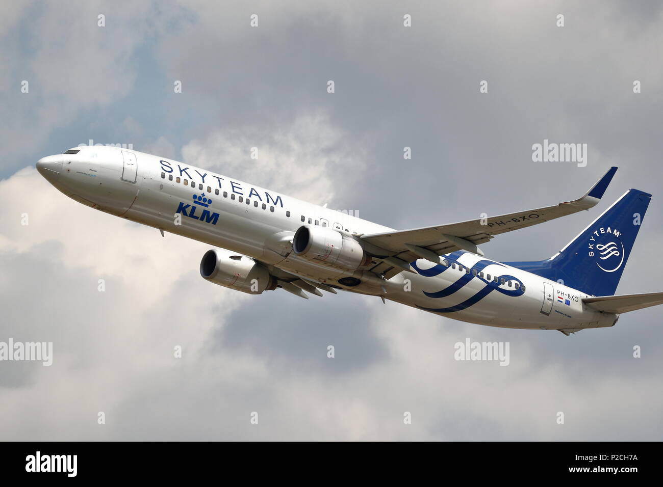 KLM Boeing 737-900PH-BXO vom London Heathrow Flughafen, Großbritannien Stockfoto