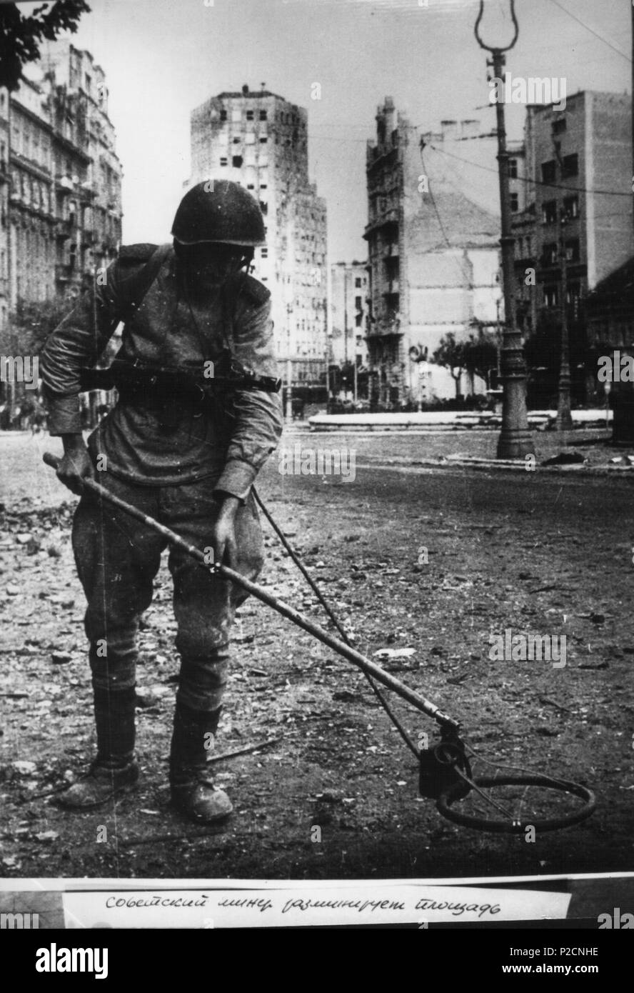 . Srpskohrvatski / српскохрватски: Sovjetski Miner na Terazijama. Fotografija poklon Komunist redakcije Lista''. Oktober 1944. Unbekannt 53 Sovjetski Miner na Terazijama Stockfoto