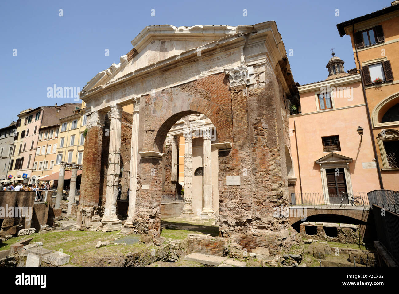Portikus rom Fotos und Bildmaterial in hoher Auflösung Alamy