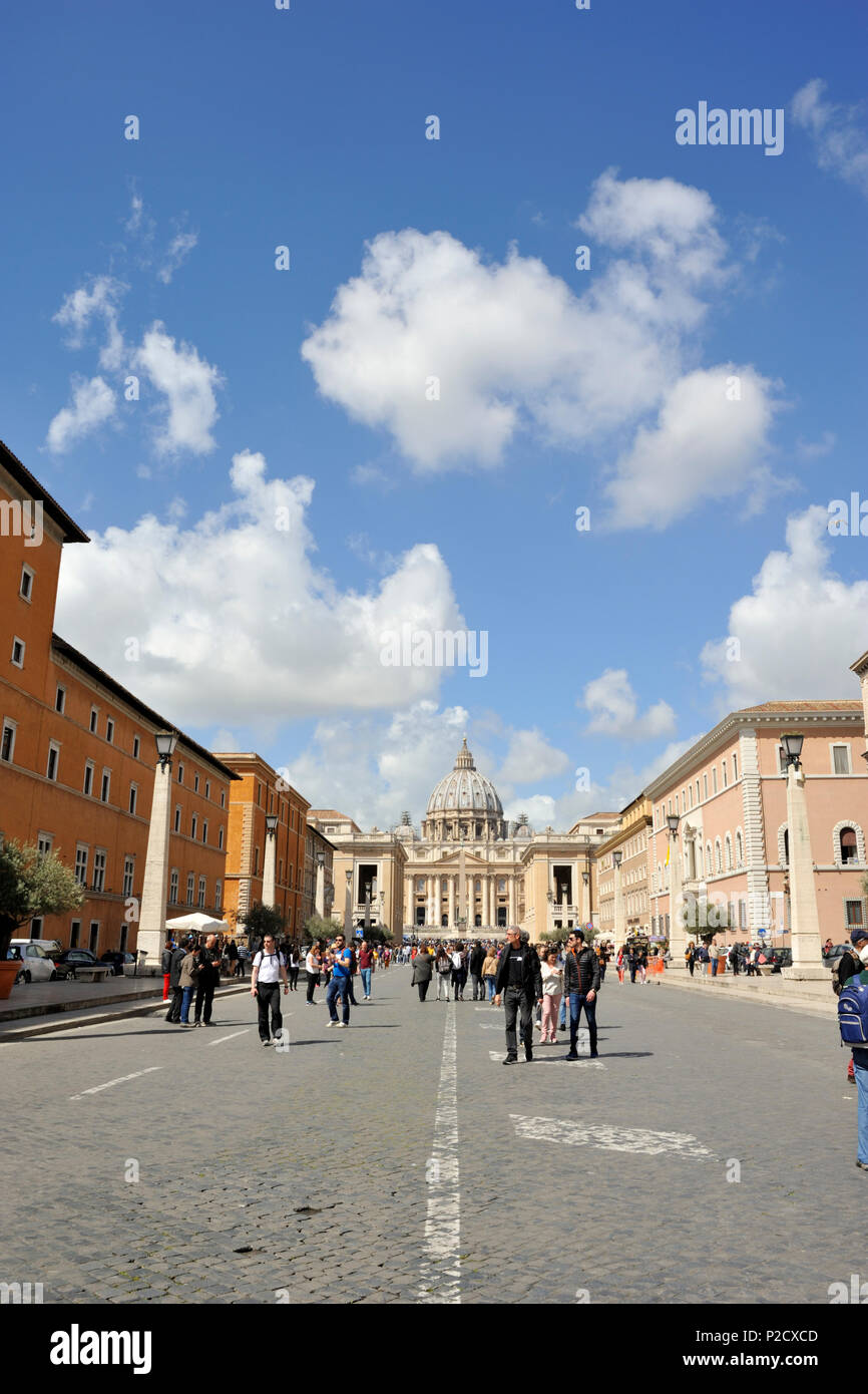 Italien, Rom, Via della Conciliazione und Petersdom Stockfoto
