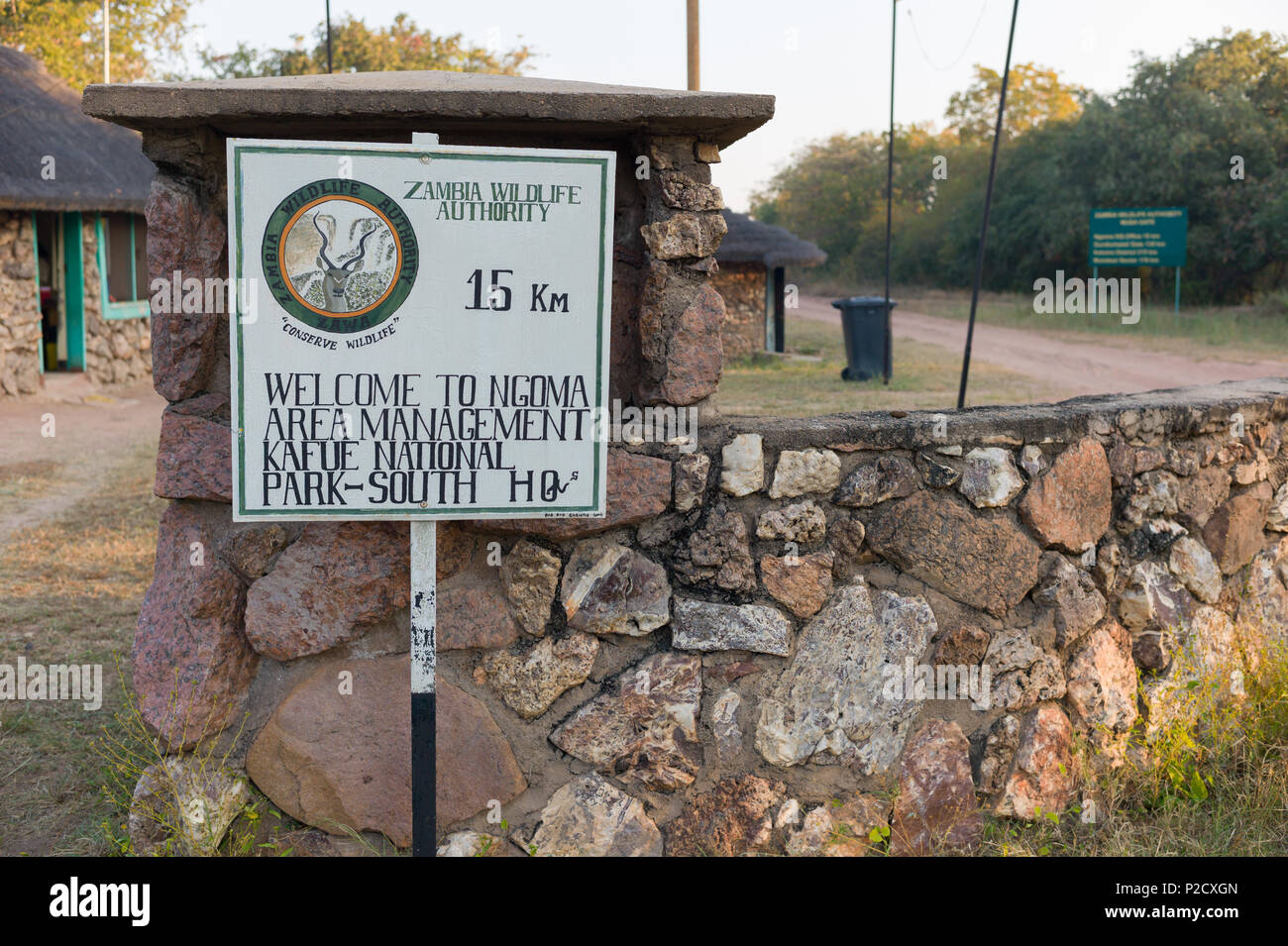 Touristische Tor auf Ngoma Bereich der Kafue National Park, Sambia durch Zambian Wildlife Authority verwaltet. Stockfoto