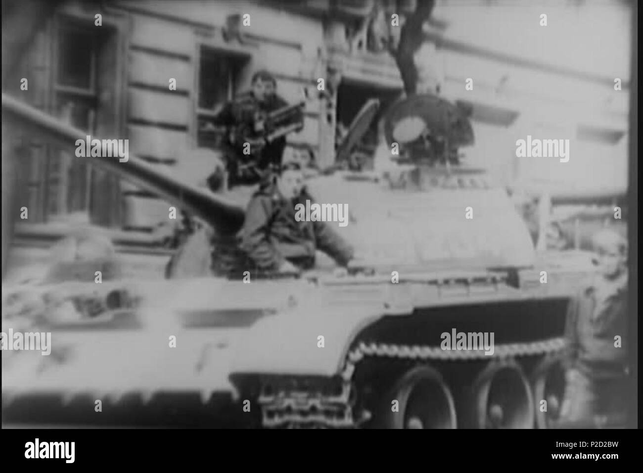 . ? Eština: Sov?tské okupa? ní tankové síly Englisch: sowjetischer Panzer Crew. 27. August 1968 National Archives (archive.org) 1 (srpen 68) Sovetska tankova posadka Stockfoto