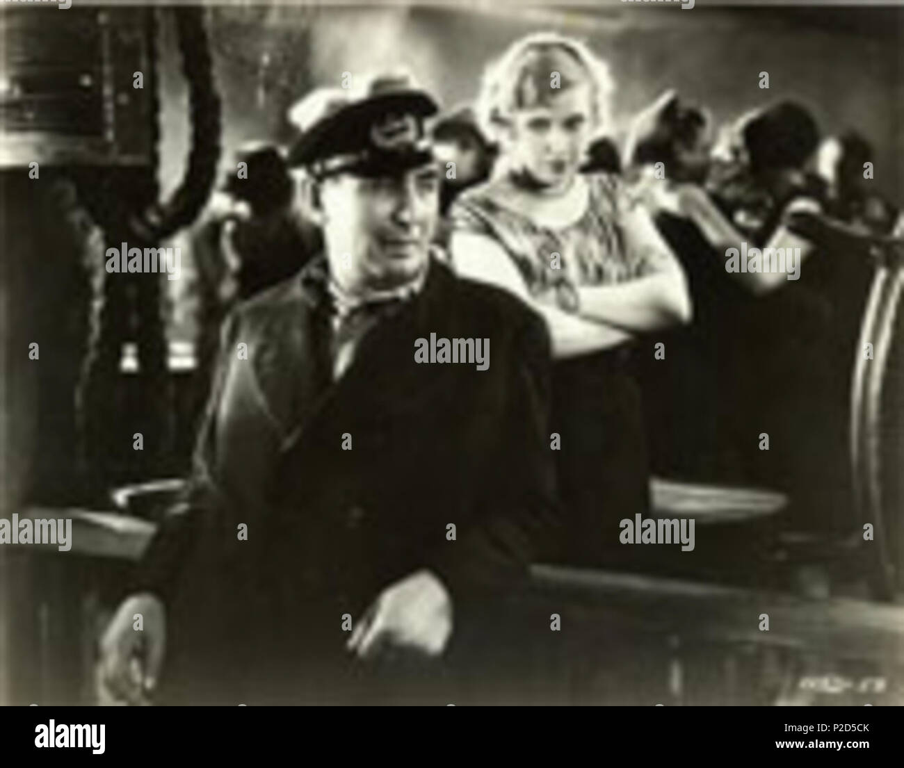 . Englisch: Docks von New York (Film) 1929. Josef von Sternberg, Richt. L-R Mitchell Lewis, Olga Baclanova. Paramount Pictures. 1929. Paramount Pictures, Josef von Sternberg 16 Docks von New York (Film) 1929. Josef von Sternberg, Richt. L-R Mitchell Lewis, Olga Baclanova Stockfoto