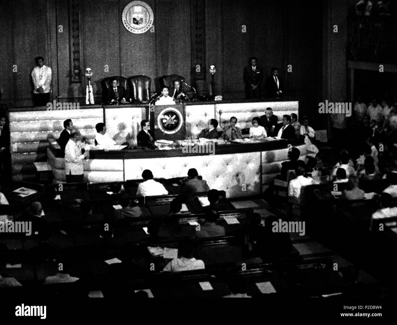 . Englisch: philippinische Präsident Ferdinand E. Marcos seine 1972 Zustand der Nation (SONA). 28 September 2004, 09:01:31. Malacañang Palace 43 Präsidenten Ferdinand Marcos liefert seinen 1972 SONA Stockfoto