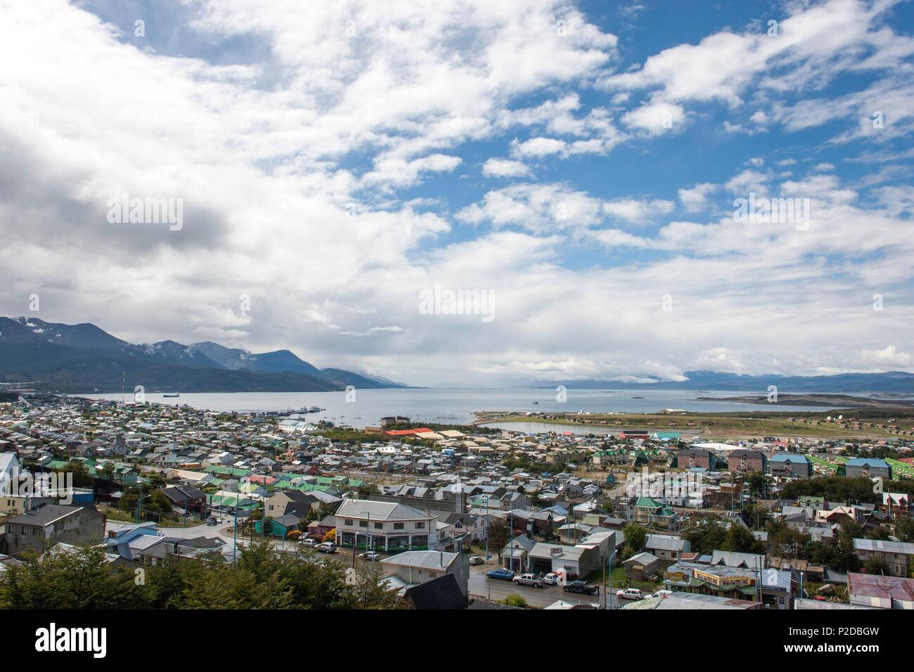 Argentinien, in der Provinz Tierra del Fuego, Ushuaia, der südlichsten Stadt gilt als der in der Welt zu sein, mit Blick auf Ushuaia und den Beagle Kanal Stockfoto