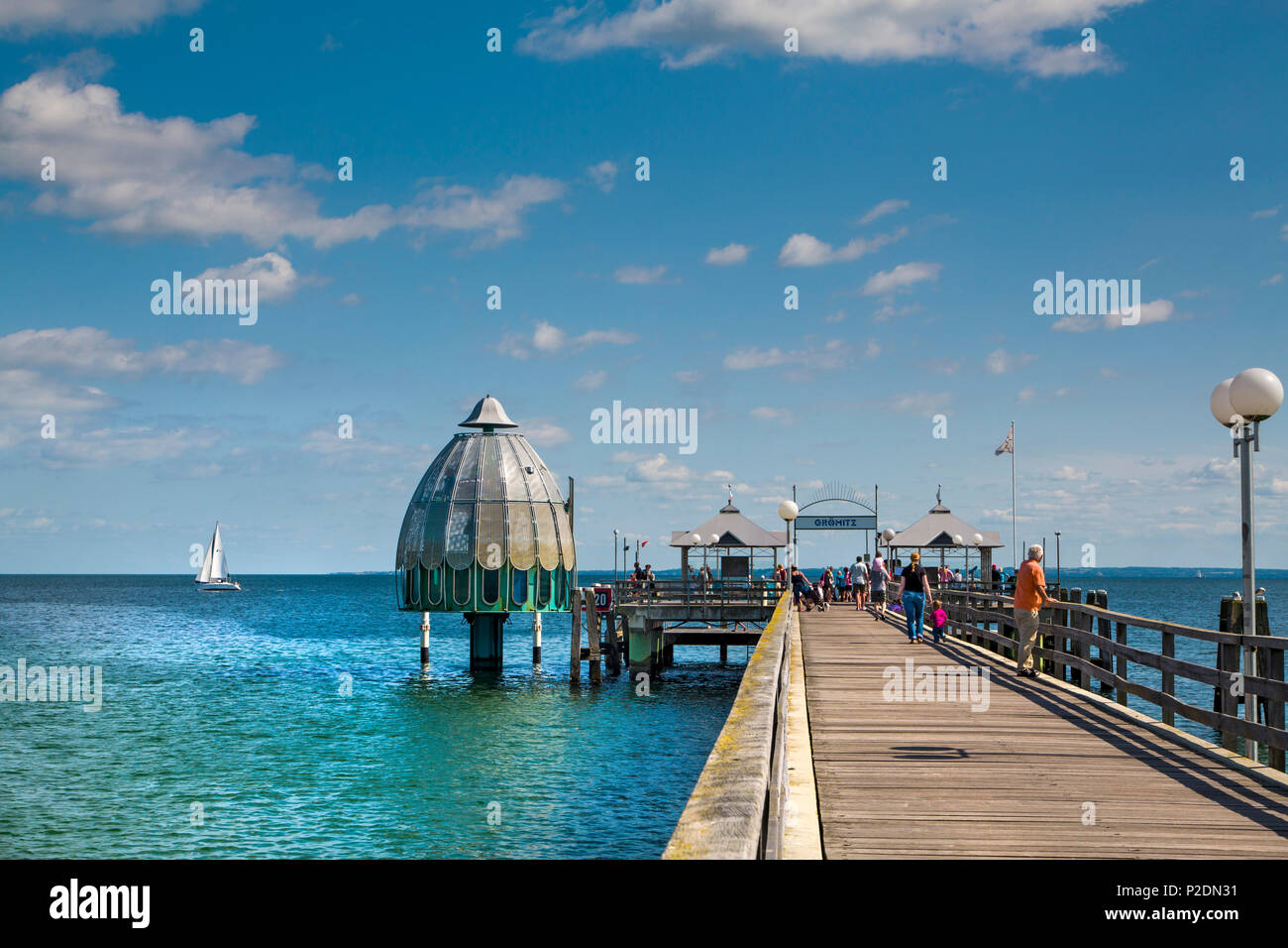 Pier mit Diving Bell, Groemitz blieben, Ostsee, Schleswig-Holstein, Deutschland Stockfoto