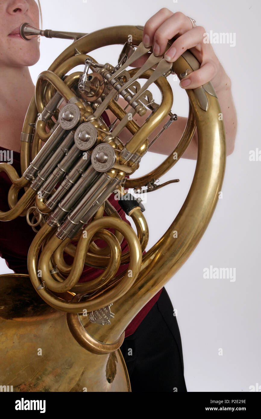 French Horn In Playing Position Stockfotos Und Bilder Kaufen Alamy