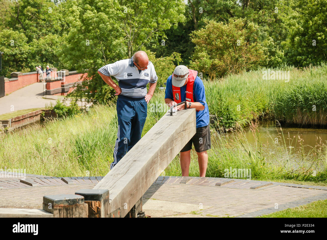 Gebühren zahlen 'Lock' der Flug von Schleusen bei Foxton zu verwenden Stockfoto