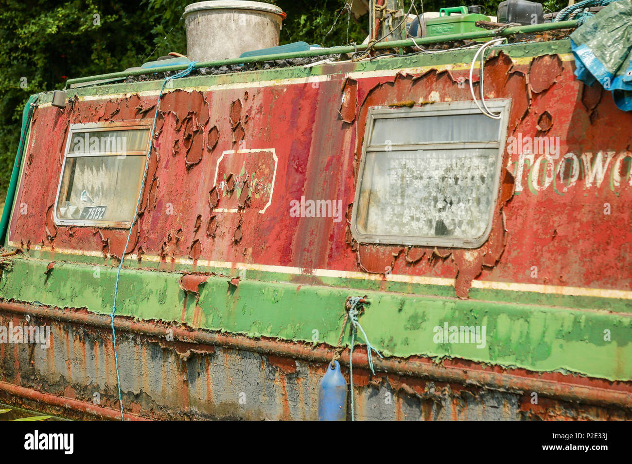 Ein Rost schmale Boot in schlechtem Zustand Stockfoto