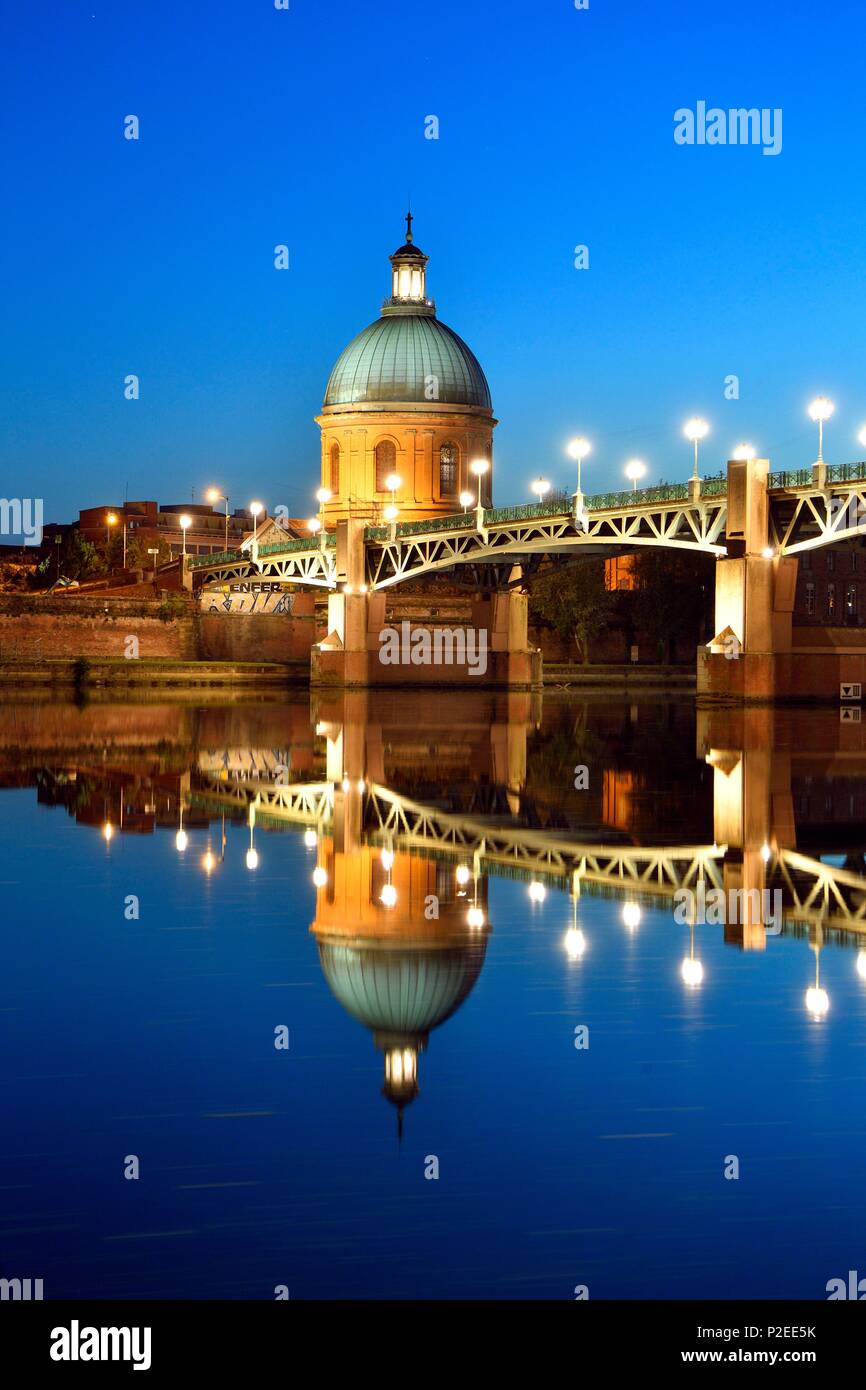 Frankreich, Haute Garonne, Toulouse, Garonne Banken, Saint Pierre Brücke und Kuppel von Saint Joseph de La Grave Krankenhaus Stockfoto