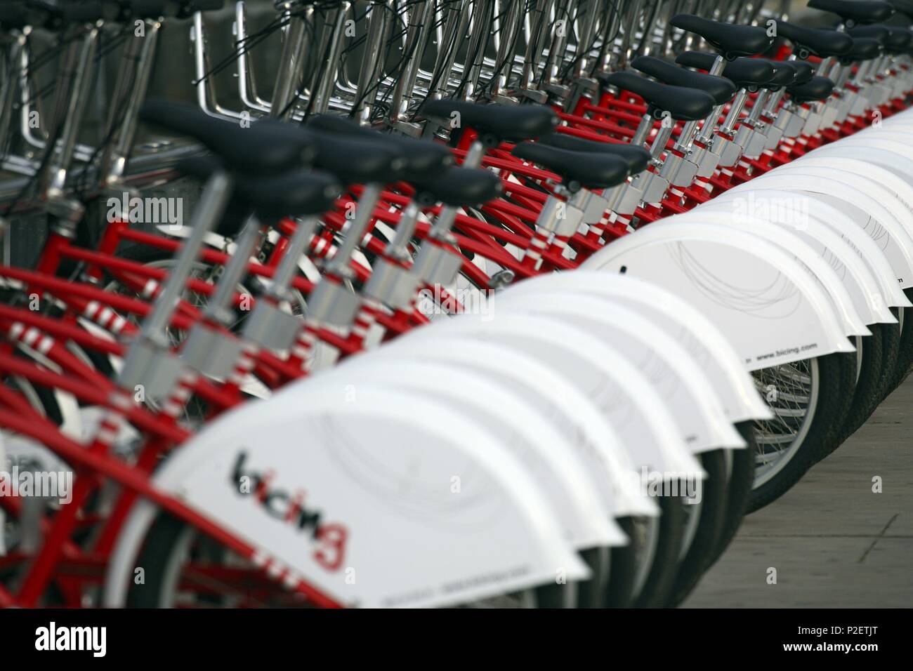 Spanien - Katalonien - Barcelonés (Kreis) - Barcelona. Barcelona (Hauptstadt); Parada de bicicletas de uso Publico 'Bicing'. Stockfoto