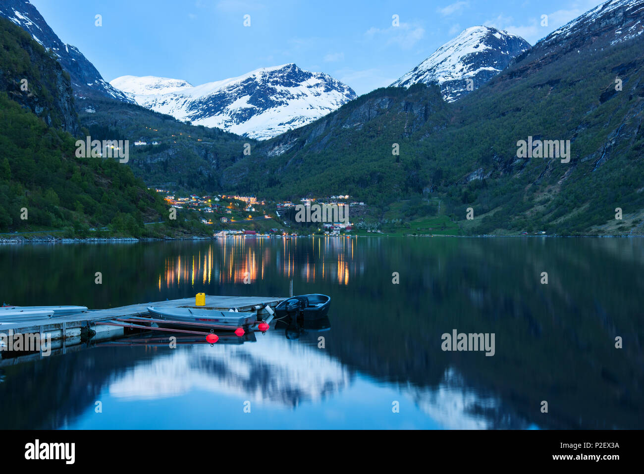 Geirangerfjord, Blaue Stunde, Fjorde, Berge, Romsdal, Norwegen, Europa Stockfoto