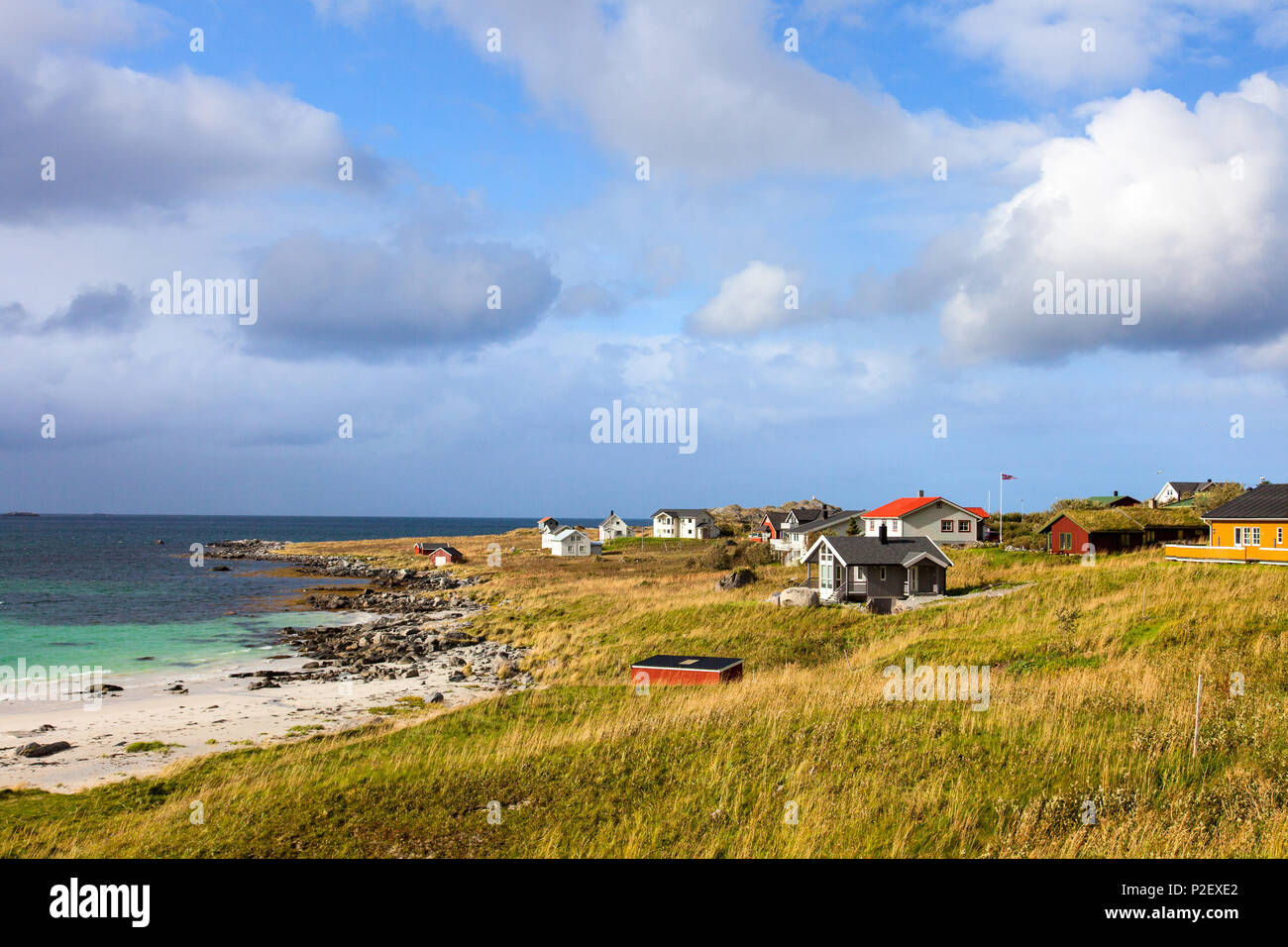Strand, Ramberg, Häuser, Flakstadoya, Lofoten, Norwegen, Nord, Europa Stockfoto