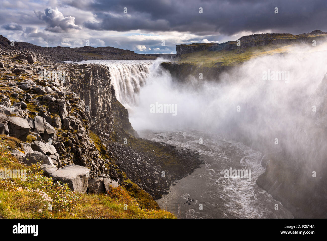 Wasserfall Dettifoss, Goldenen Stunde, Dunst, Schlucht, Island, Europa Stockfoto