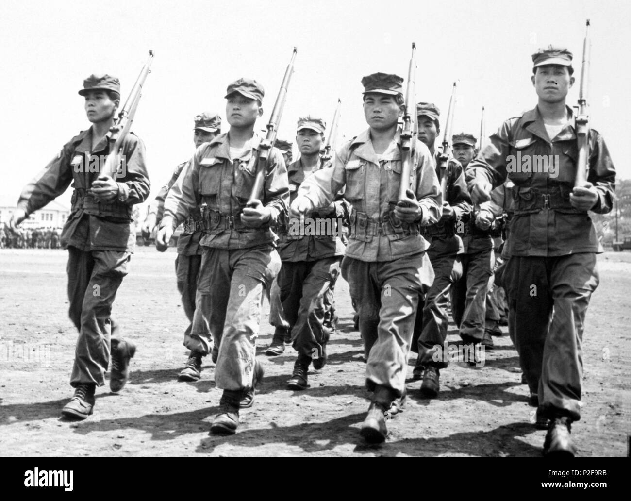 Zweiten Weltkrieg. Einige der neuen japanischen Soldaten auf einen Bohrer Feld am Nerima Infanterie Camp in der Nähe von Tpkyo. Stockfoto
