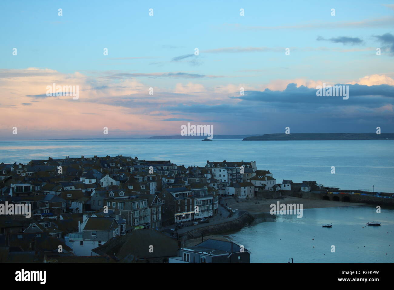 St Ives, Cornwall, South West, England, Vereinigtes Königreich. Winter Sonnenuntergang. Stockfoto