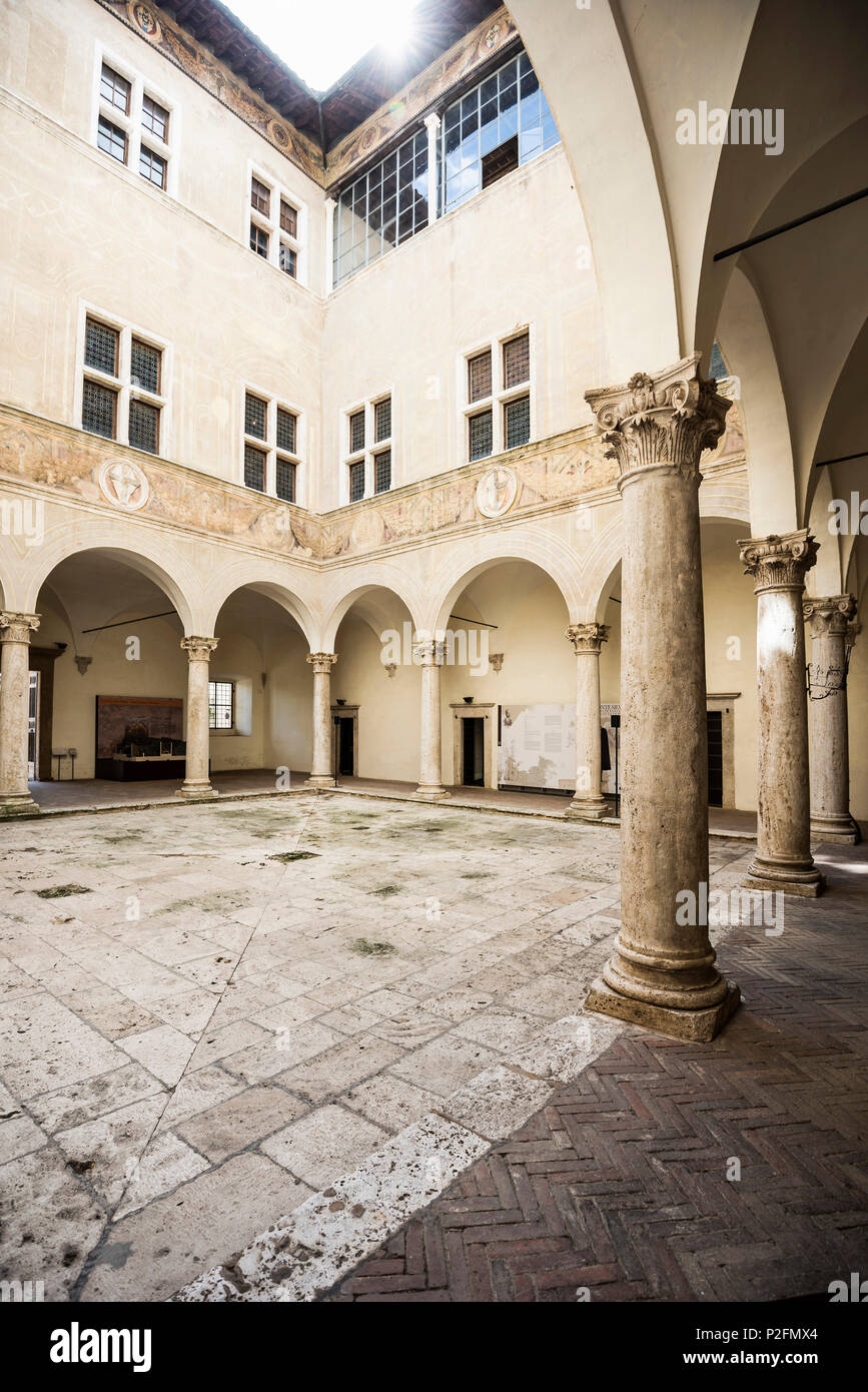 Palazzo piccolomini Fotos und Bildmaterial in hoher Auflösung Alamy