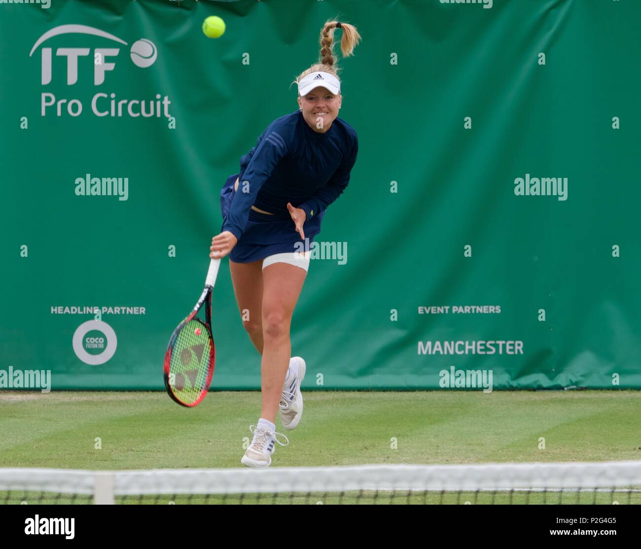 Manchester UK 15 Juni 2018 Harriet Dart (GB) in Aktion in Ihrem Viertelfinale gegen Ysaline Bonavebture (Belgien) an der Fuzion anzeigen 100 Manchester Trophäe gehalten an der Nördlichen Tennis und Squash Club in West Didsbury. Bonaventura gewinnt 6-4, 6-3. Quelle: John Fryer/Alamy leben Nachrichten Stockfoto