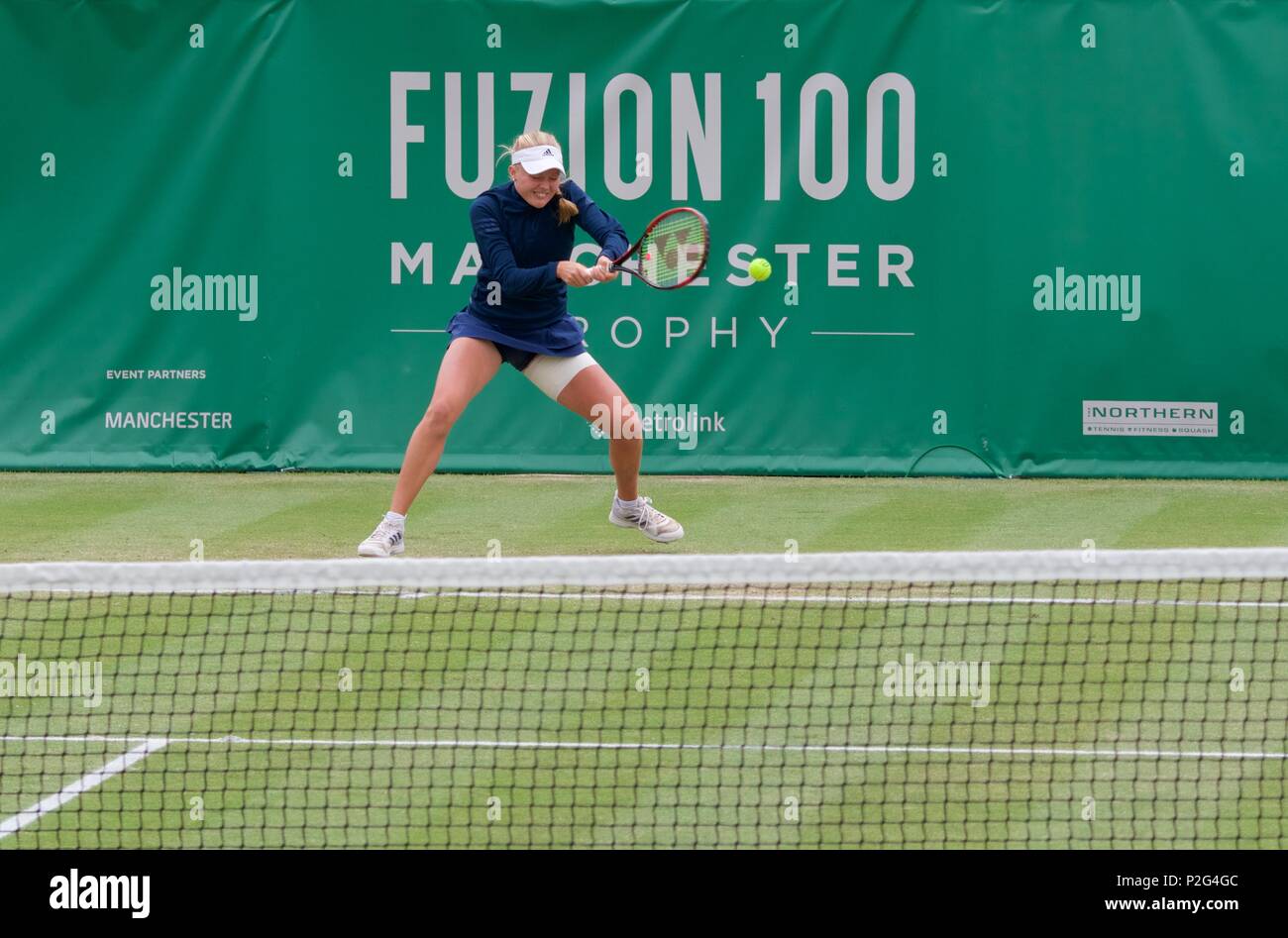Manchester UK 15 Juni 2018 Harriet Dart (GB) in Aktion in Ihrem Viertelfinale gegen Ysaline Bonavebture (Belgien) an der Fuzion anzeigen 100 Manchester Trophäe gehalten an der Nördlichen Tennis und Squash Club in West Didsbury. Bonaventura gewinnt 6-4, 6-3. Quelle: John Fryer/Alamy leben Nachrichten Stockfoto