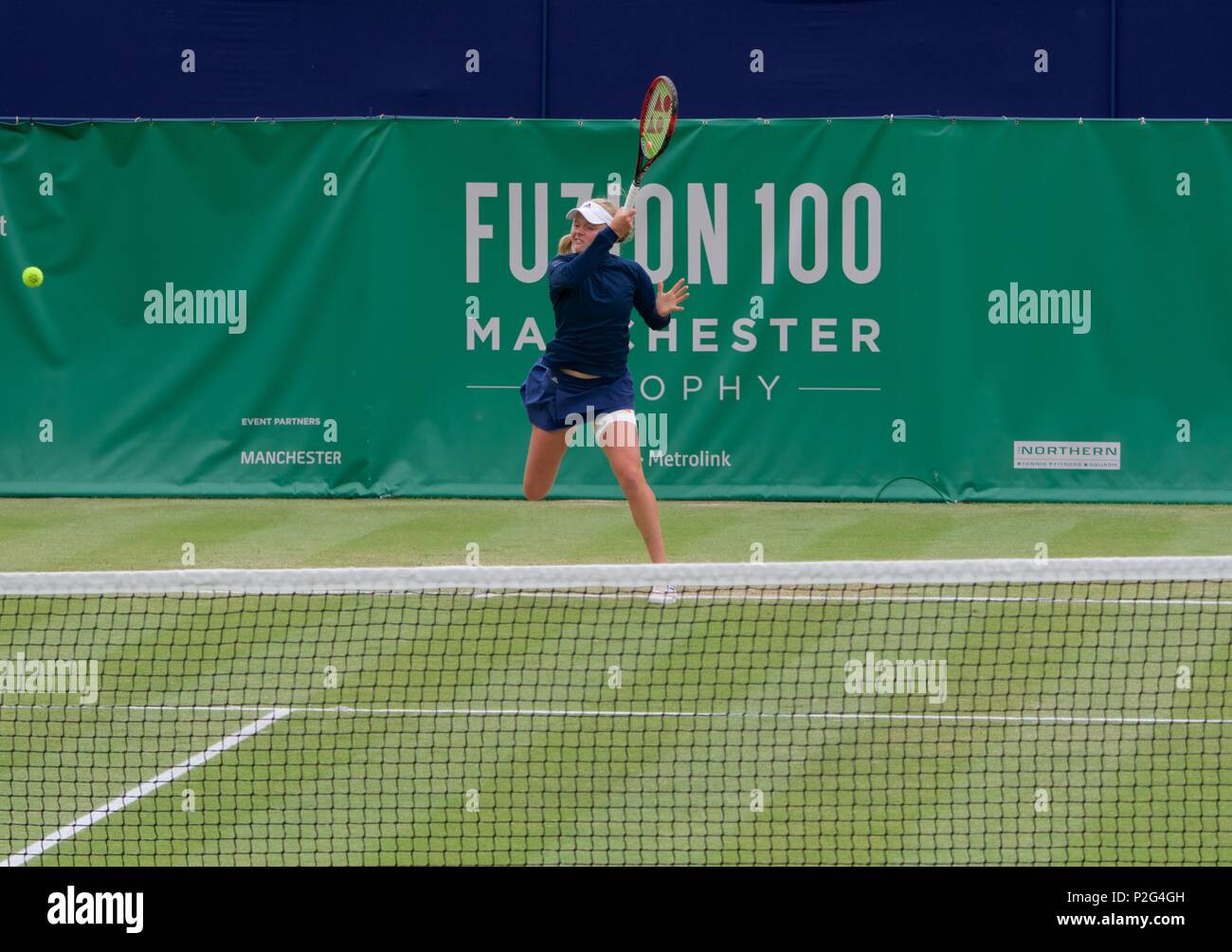 Manchester UK 15 Juni 2018 Harriet Dart (GB) in Aktion in Ihrem Viertelfinale gegen Ysaline Bonavebture (Belgien) an der Fuzion anzeigen 100 Manchester Trophäe gehalten an der Nördlichen Tennis und Squash Club in West Didsbury. Bonaventura gewinnt 6-4, 6-3. Quelle: John Fryer/Alamy leben Nachrichten Stockfoto