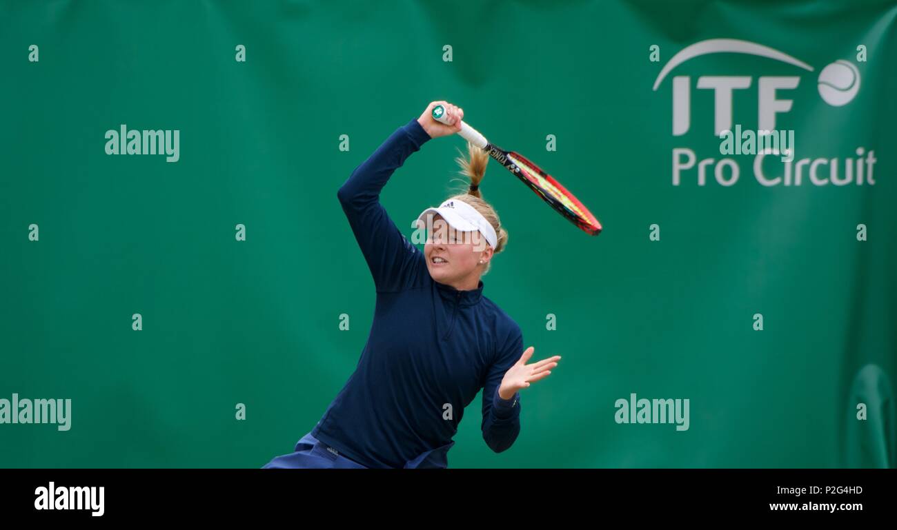 Manchester UK 15 Juni 2018 Harriet Dart (GB) in Aktion in Ihrem Viertelfinale gegen Ysaline Bonavebture (Belgien) an der Fuzion anzeigen 100 Manchester Trophäe gehalten an der Nördlichen Tennis und Squash Club in West Didsbury. Bonaventura gewinnt 6-4, 6-3. Quelle: John Fryer/Alamy leben Nachrichten Stockfoto