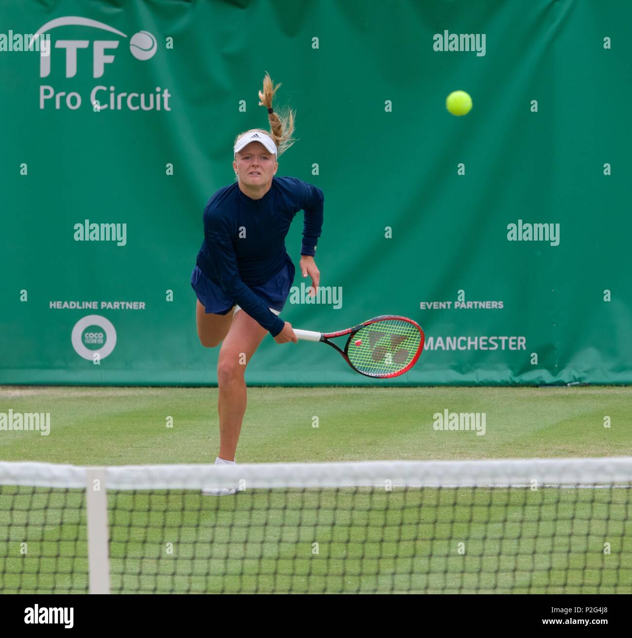 Manchester UK 15 Juni 2018 Harriet Dart (GB) in Aktion in Ihrem Viertelfinale gegen Ysaline Bonavebture (Belgien) an der Fuzion anzeigen 100 Manchester Trophäe gehalten an der Nördlichen Tennis und Squash Club in West Didsbury. Bonaventura gewinnt 6-4, 6-3. Quelle: John Fryer/Alamy leben Nachrichten Stockfoto