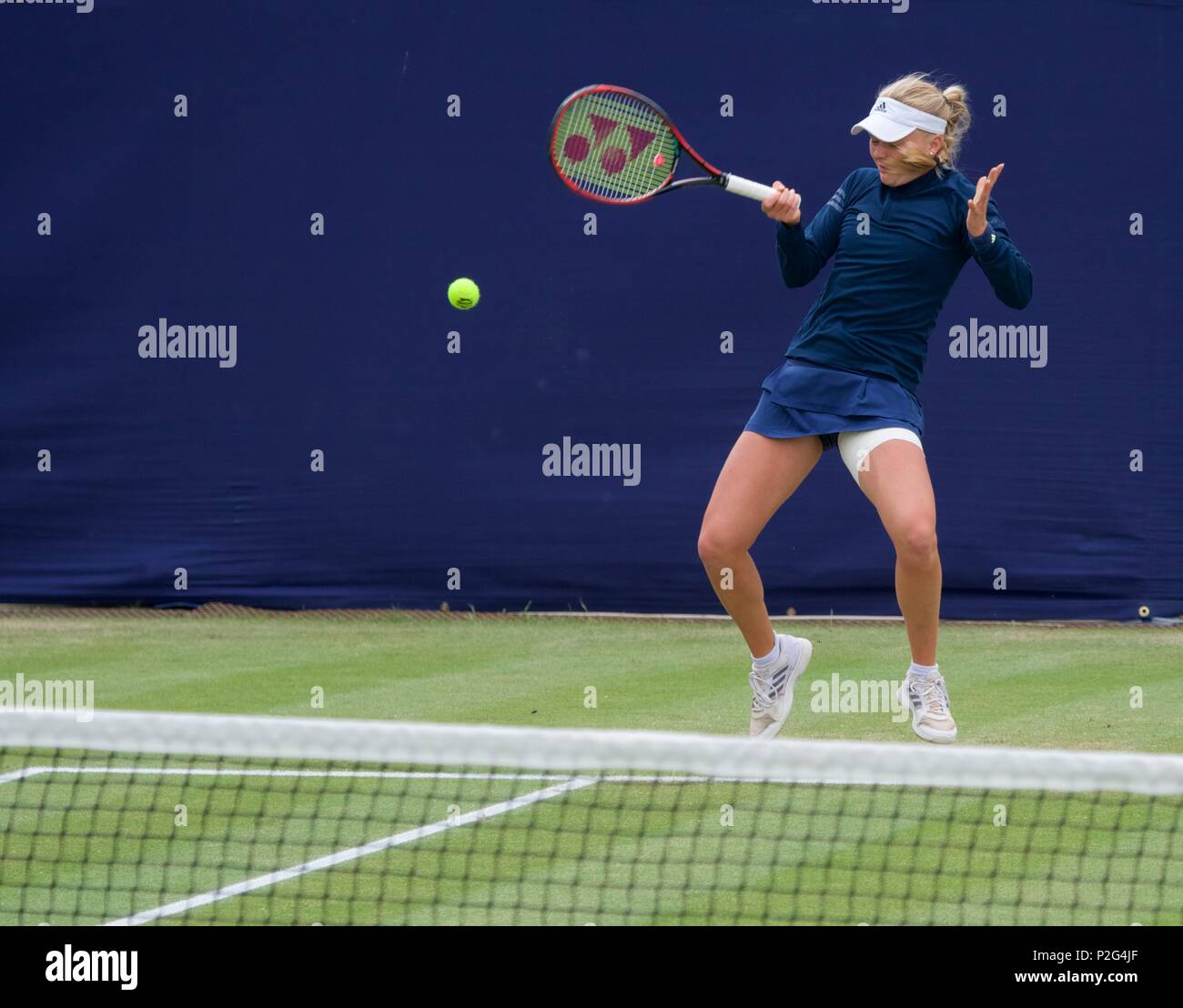 Manchester UK 15 Juni 2018 Harriet Dart (GB) in Aktion in Ihrem Viertelfinale gegen Ysaline Bonavebture (Belgien) an der Fuzion anzeigen 100 Manchester Trophäe gehalten an der Nördlichen Tennis und Squash Club in West Didsbury. Bonaventura gewinnt 6-4, 6-3. Quelle: John Fryer/Alamy leben Nachrichten Stockfoto