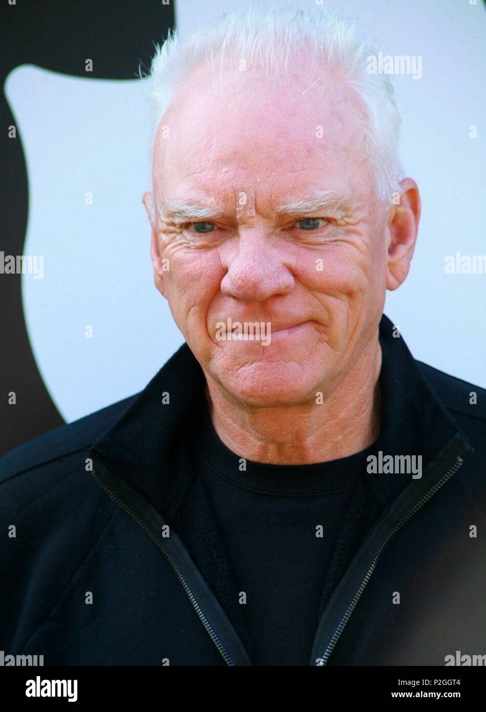 MALCOLM McDOWELL recibe en Barcelona El Gran Premi Honorífic, El Máximo galardón que Cada año zugestehen el Festival a una Figura relevante del Cine Fantástico y de Terror. El Schauspieler, que cuenta en la Actualidad con 66 años, recogió El Premio de Manos de su representante y sentirse reconoció muy agradecido y Feliz de poder estar en Barcelona por primera Vez. La ovación fue unánime y todo el mundo quiso fotografiarse con el Schauspieler y nadie dejó Pasar la ocasión para Tener un autógrafo suyo. Stockfoto