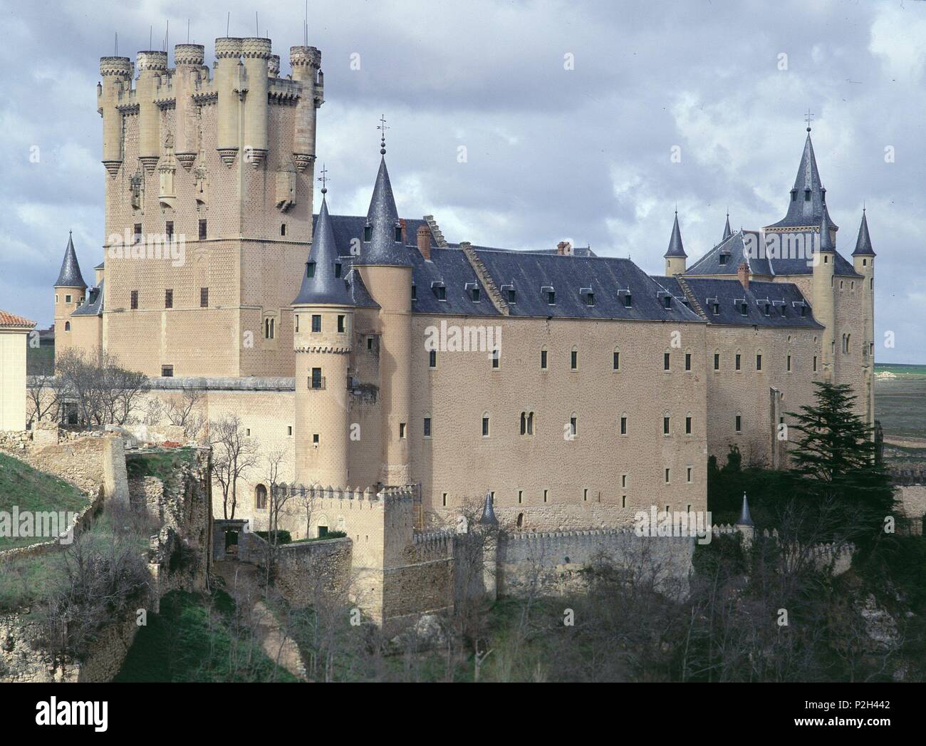 Alcázar, s. XI, arquitectura Mittelalterliche. Segovia, Provincia de España en la Comunidad Autónoma de Castilla y León. Stockfoto