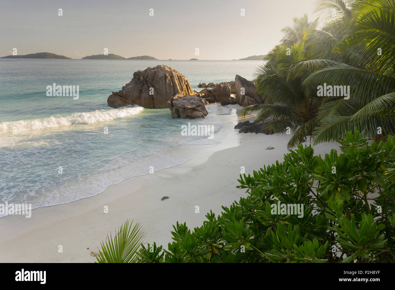 Strand von Anse Patates La Digue Island, Seychellen Stockfoto
