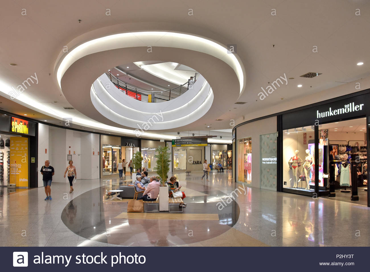 Europa Passage Shopping Center In Stockfotos und -bilder Kaufen - Alamy