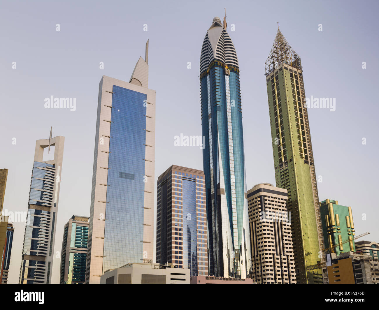 Die Wolkenkratzer an der Sheikh Zayed Road, Dubai, Vereinigte Arabische Emirate, VAE Stockfoto