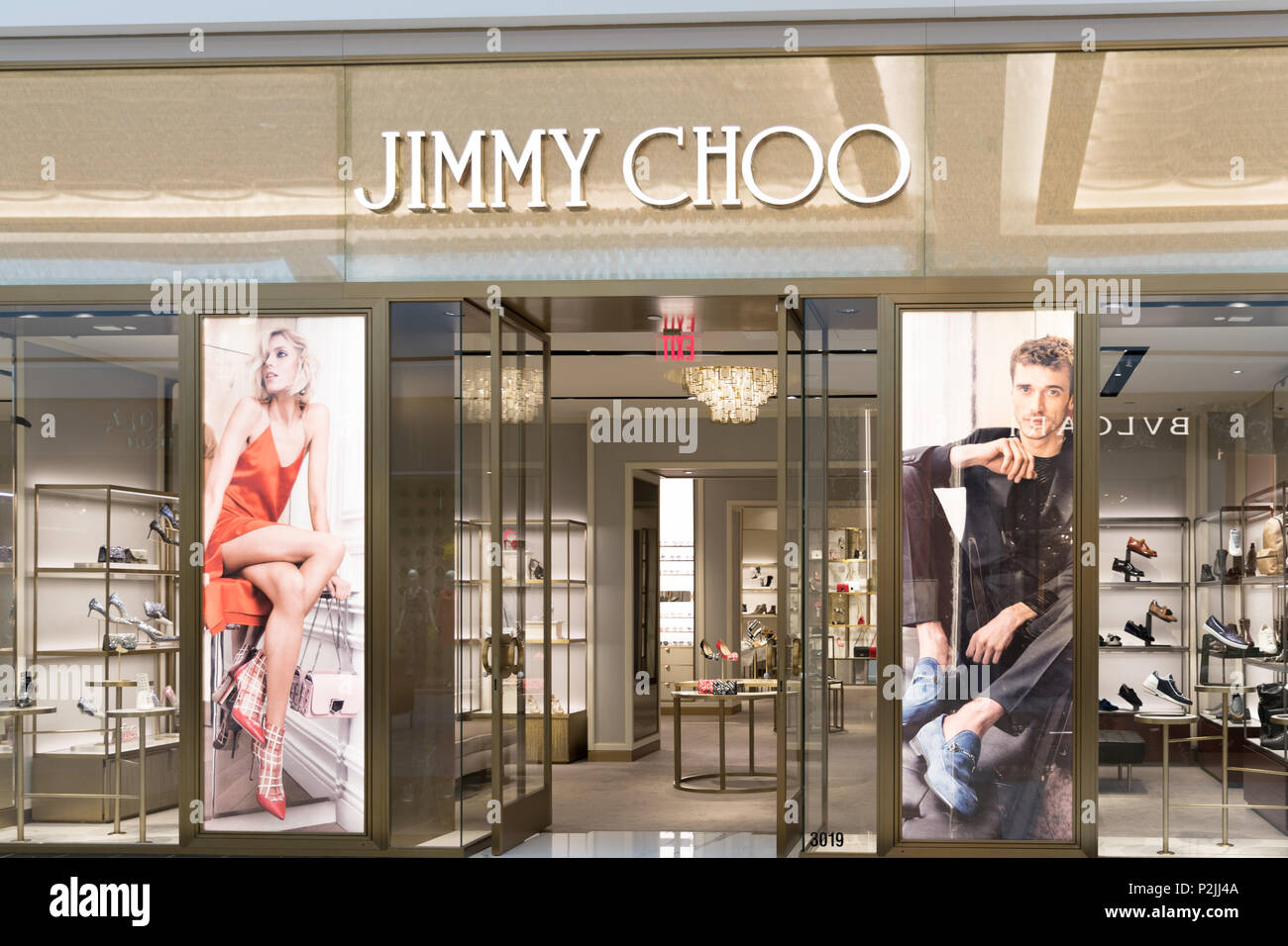 Philadelphia, Pennsylvania, 19. Mai 2018: Jimmy Choo store, Genf, Schweiz. Durch die privat gehaltene Luxusgüter Konzern gehört, Stockfoto