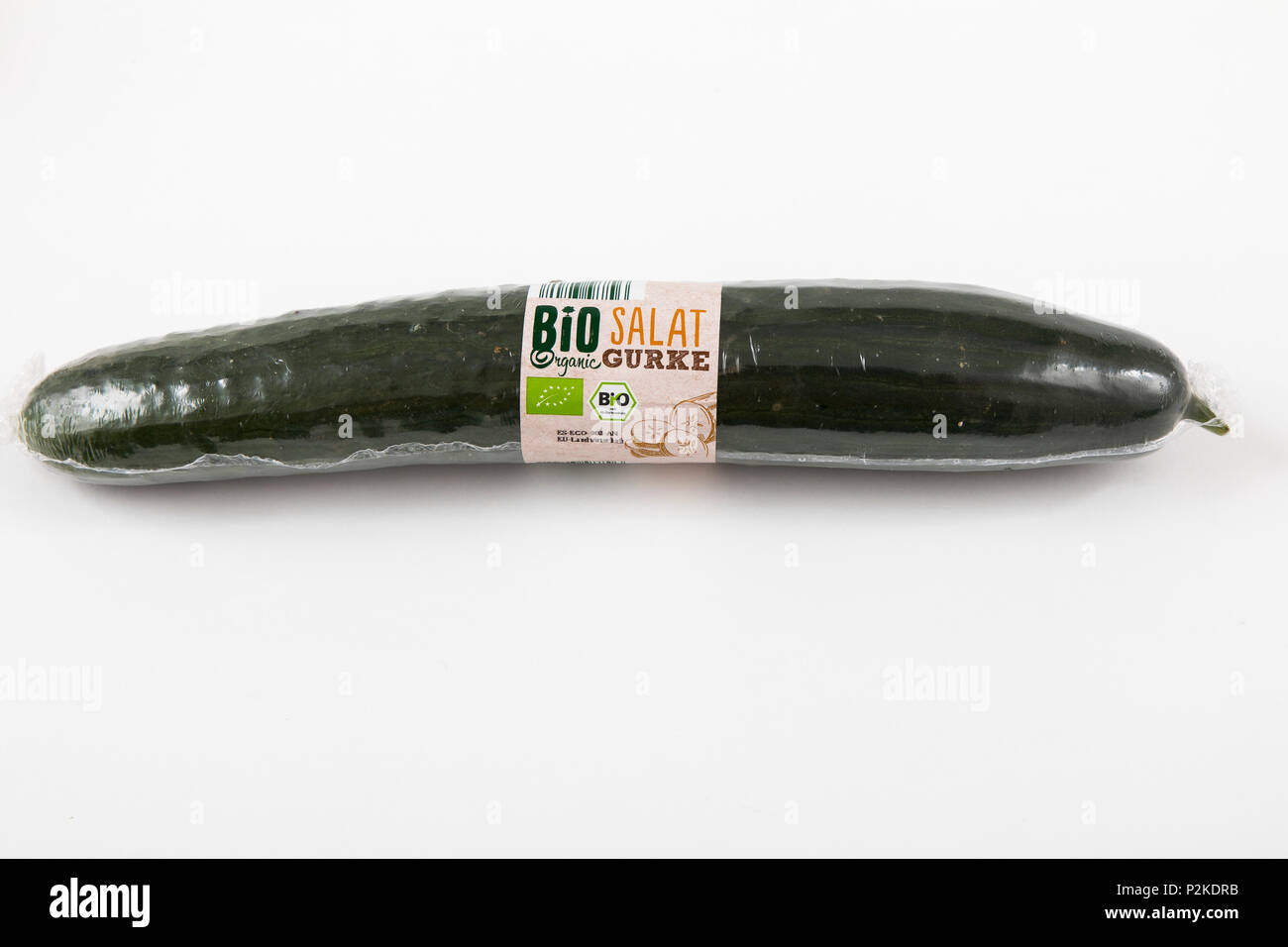 Frische Lebensmittel, Bio Lebensmittel, Bio Gemüse, jedes einzeln verpackt in der Plastikverpackung, alle Essen im gleichen Supermarkt auch ohne p verfügbar ist Stockfoto