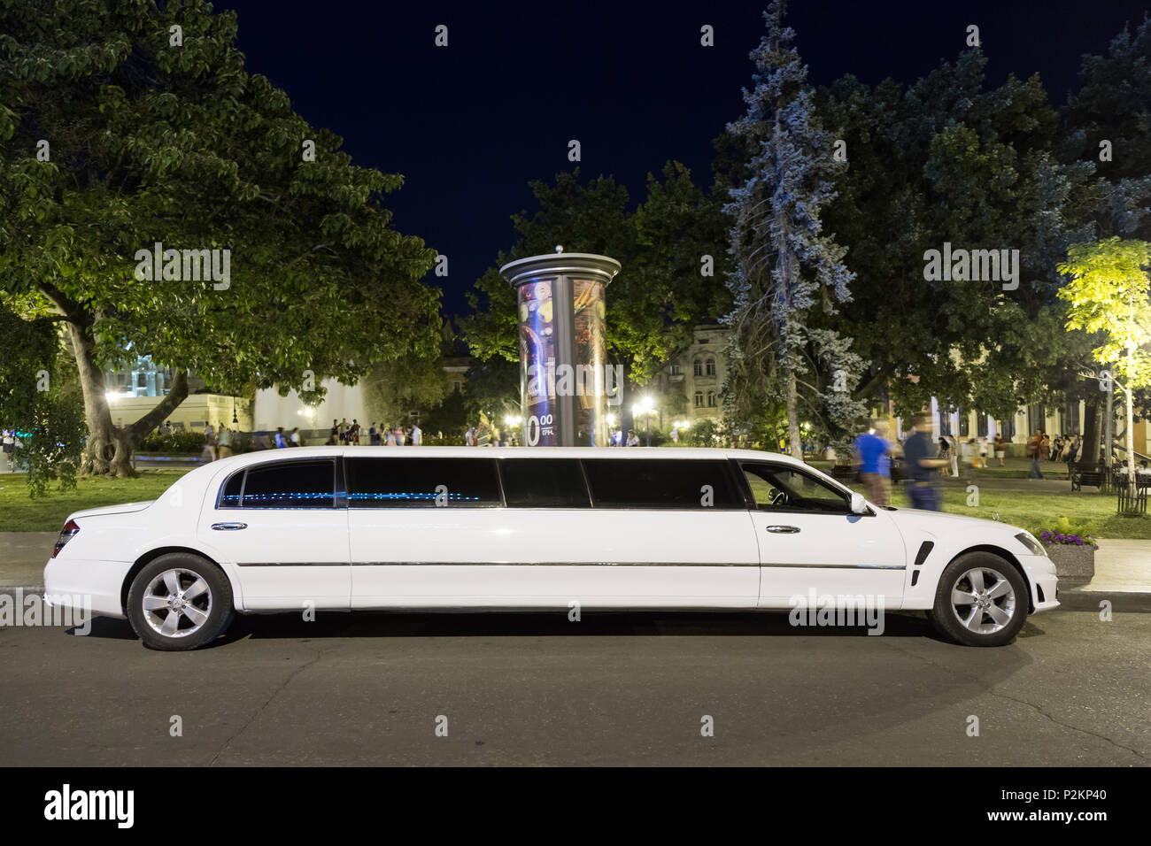 Odessa, Ukraine, eine Stretchlimousine im historischen Stadtzentrum Stockfoto