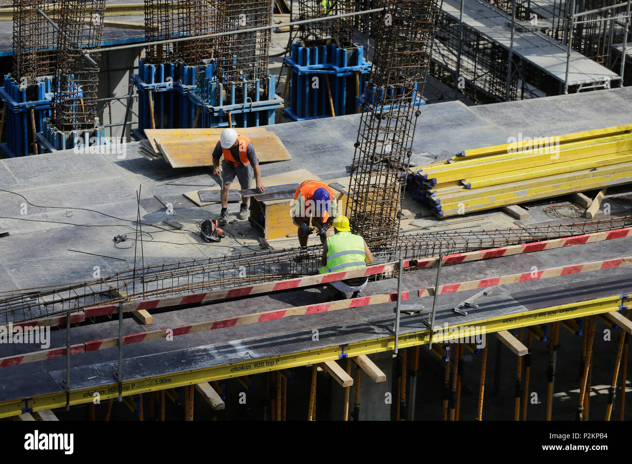 Bukarest, Rumänien - 14. JUNI 2018: die Arbeiter auf der Baustelle Stockfoto