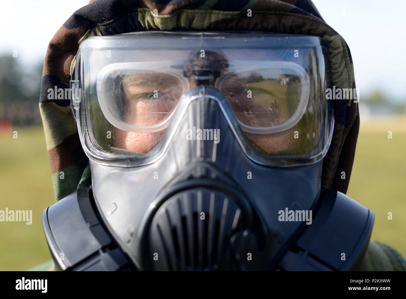 105. Airlift Wing statt eine Expeditionary Fähigkeiten Rodeo auf Stewart Air National Guard Base, Newburgh, New York 21. September 2016. Die Veranstaltung war wichtig, halten Sie aktuell Flieger auf die Ausbildung, die in einer verteilten Umgebung ankommt. (Foto: U.S. Air Force von Staff Sgt Julio A. Olivencia Jr.) Stockfoto