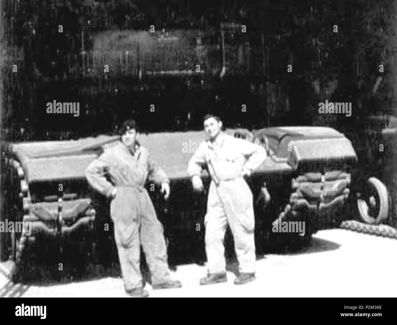 . Italiano: L'immagine ritrae uno dei i primi M60 A1 utilizzati in Italia in Prestito al XVIII Battaglione Carri del 1° Reggimento corazzato Bersaglieri di stanza a Civitavecchia nel 1965. I Primi carri durch giunsero Dal deposito di Camp Darby assieme ad alcuni istruttori pro addestrare i piloti Carro dell'Esercito Italiano in previsione della sfilata del 2 Giugno a Roma. Ich carri in dotazione al Mese dopo qualche battaglione arrivarono direttamente a Roma, provenienti dagli USA, sfilando Il 2 Giugno lungo Via dei Fori Imperiali. 1965. Generale Francesco Floridia 51 M 60 A1, 04. Stockfoto