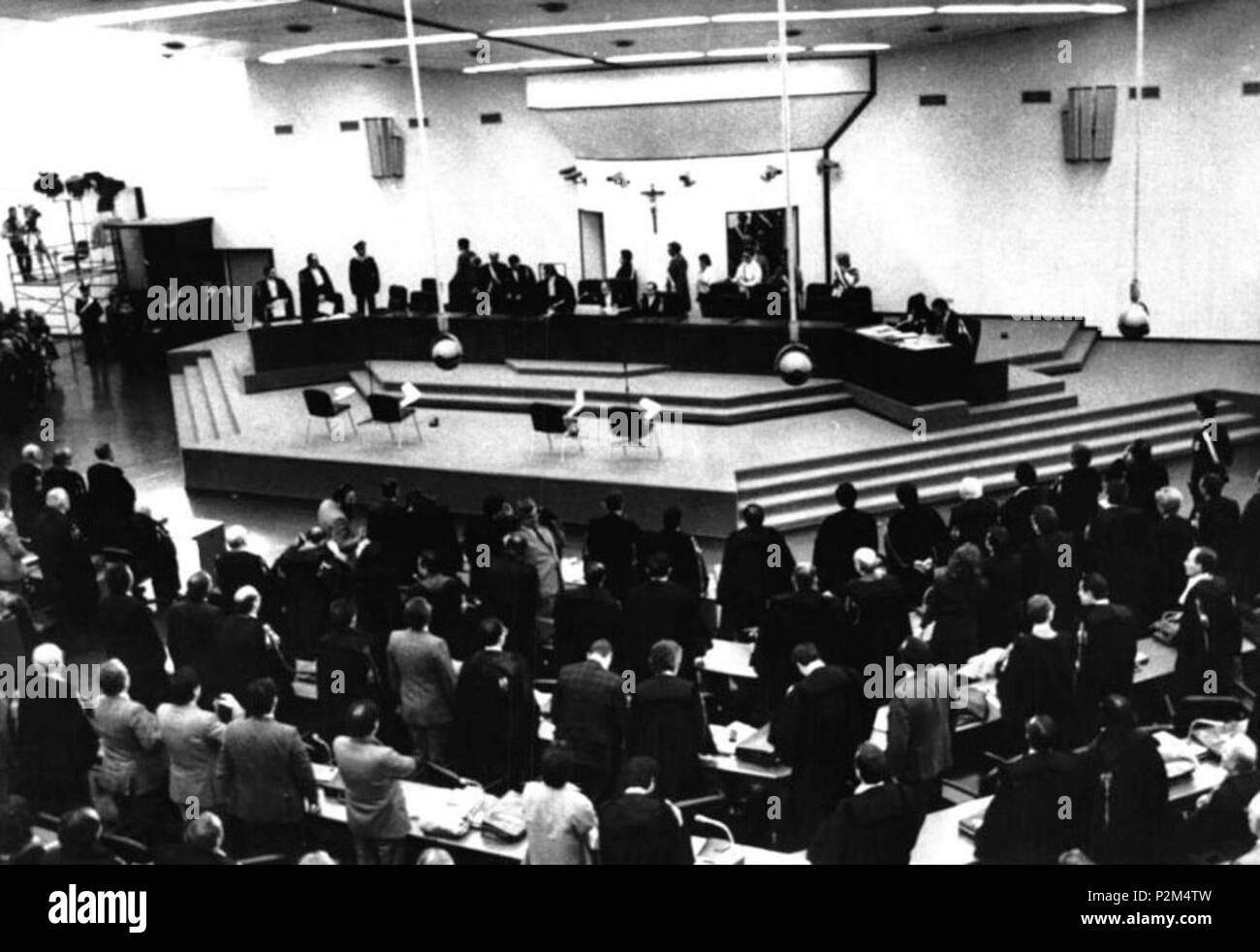 . Italiano: Aula Bunker del carcere dell'Ucciardone di Palermo durante Il maxiprocesso Contro la Mafia. 1986. Unbekannt 55 MaxiprocessoPalermo Stockfoto