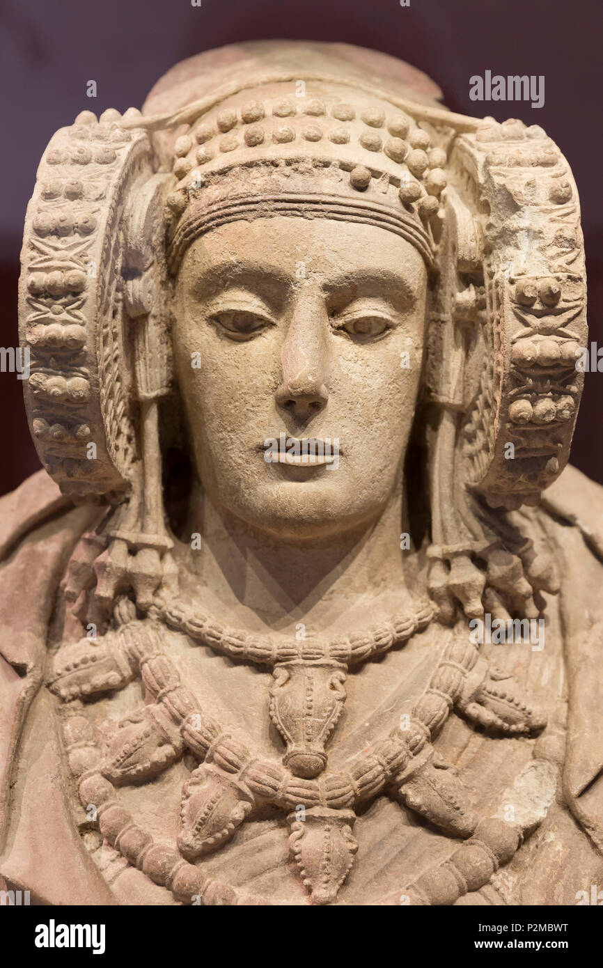 Madrid, Spanien: Dame von Elche auf Anzeige an das Nationale Archäologische Museum von Spanien. Die ikonischen Figur, im Jahre 1897 in der Nähe von Elche, Spanien entdeckt wurde. Stockfoto