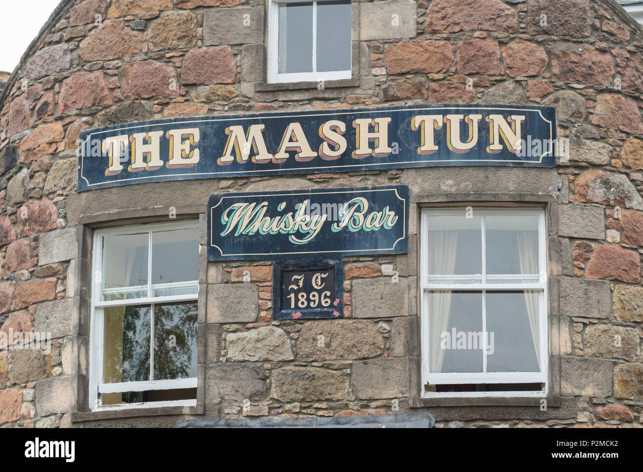 Die Mah Tun Whisky Bar und Inn, Aberlour, Highlands, Schottland, Großbritannien Stockfoto